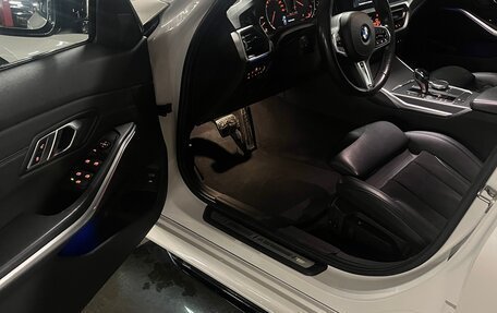 BMW 3 серия, 2019 год, 3 200 000 рублей, 16 фотография