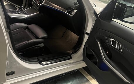 BMW 3 серия, 2019 год, 3 200 000 рублей, 26 фотография