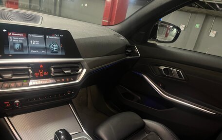 BMW 3 серия, 2019 год, 3 200 000 рублей, 22 фотография