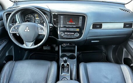 Mitsubishi Outlander III рестайлинг 3, 2013 год, 1 350 000 рублей, 12 фотография