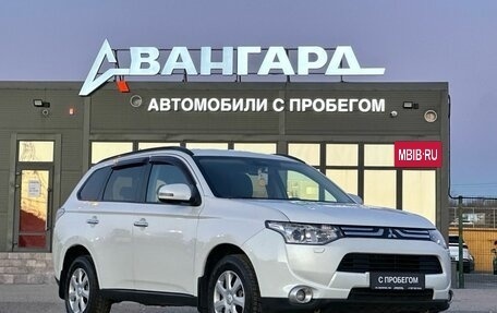 Mitsubishi Outlander III рестайлинг 3, 2013 год, 1 350 000 рублей, 7 фотография