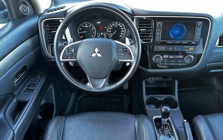 Mitsubishi Outlander III рестайлинг 3, 2013 год, 1 350 000 рублей, 13 фотография