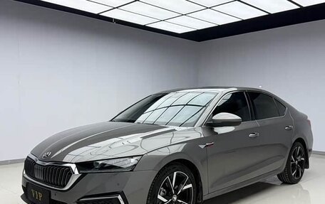 Skoda Octavia IV, 2023 год, 2 200 777 рублей, 2 фотография