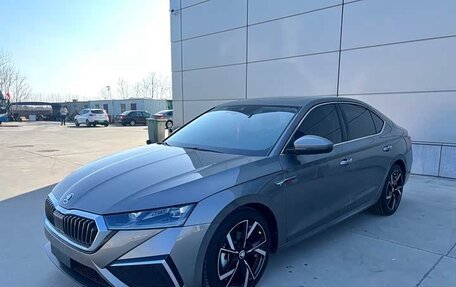 Skoda Octavia IV, 2023 год, 1 900 777 рублей, 2 фотография