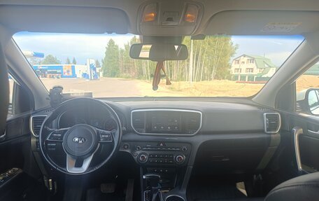 KIA Sportage IV рестайлинг, 2018 год, 1 900 000 рублей, 10 фотография