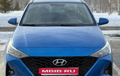 Hyundai Solaris II рестайлинг, 2021 год, 1 500 000 рублей, 2 фотография