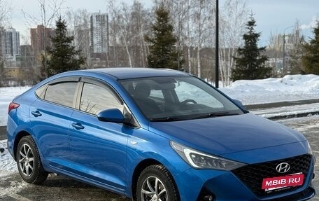 Hyundai Solaris II рестайлинг, 2021 год, 1 500 000 рублей, 3 фотография