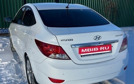 Hyundai Solaris II рестайлинг, 2011 год, 850 000 рублей, 3 фотография