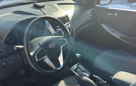 Hyundai Solaris II рестайлинг, 2011 год, 850 000 рублей, 6 фотография