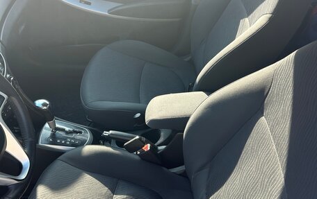 Hyundai Solaris II рестайлинг, 2011 год, 850 000 рублей, 7 фотография