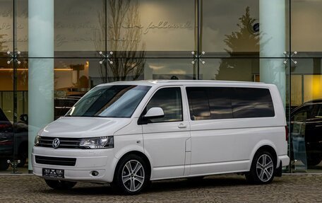 Volkswagen Multivan T5, 2012 год, 2 595 000 рублей, 1 фотография