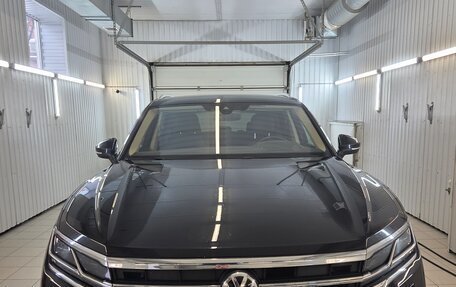 Volkswagen Touareg III, 2019 год, 4 550 000 рублей, 1 фотография