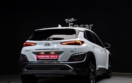 Hyundai Kona I, 2022 год, 1 850 000 рублей, 4 фотография