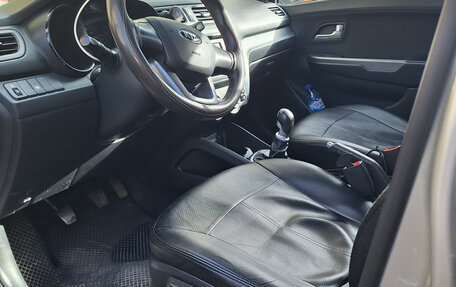 KIA Rio III рестайлинг, 2013 год, 690 000 рублей, 7 фотография