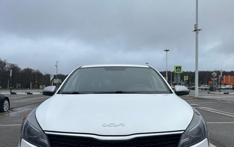 KIA Rio IV, 2021 год, 1 530 000 рублей, 2 фотография