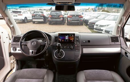 Volkswagen Multivan T5, 2012 год, 2 595 000 рублей, 16 фотография