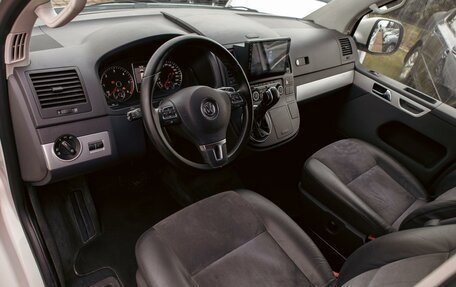 Volkswagen Multivan T5, 2012 год, 2 595 000 рублей, 13 фотография