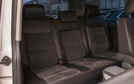 Volkswagen Multivan T5, 2012 год, 2 595 000 рублей, 18 фотография