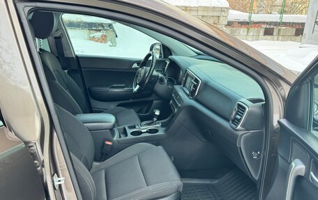 KIA Sportage IV рестайлинг, 2017 год, 2 070 000 рублей, 9 фотография