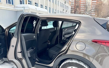 KIA Sportage IV рестайлинг, 2017 год, 2 070 000 рублей, 11 фотография