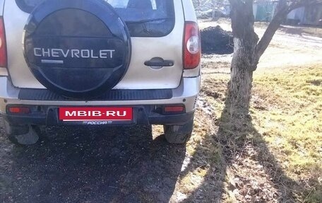 Chevrolet Niva I рестайлинг, 2005 год, 590 000 рублей, 4 фотография