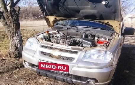 Chevrolet Niva I рестайлинг, 2005 год, 590 000 рублей, 7 фотография