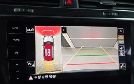 Volkswagen Tiguan II, 2023 год, 3 150 000 рублей, 15 фотография