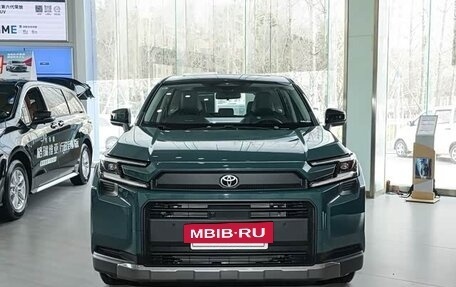 Toyota RAV4, 2026 год, 4 230 000 рублей, 2 фотография