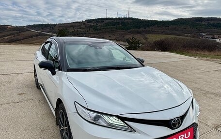 Toyota Camry, 2021 год, 2 600 000 рублей, 9 фотография