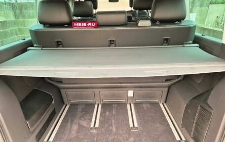 Volkswagen Multivan T6 рестайлинг, 2022 год, 5 750 000 рублей, 8 фотография