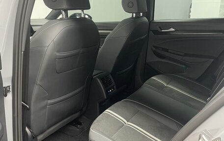 Volkswagen Golf VIII, 2022 год, 2 460 000 рублей, 15 фотография