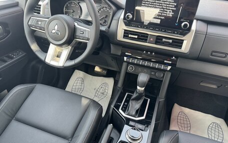 Mitsubishi L200, 2025 год, 5 570 000 рублей, 10 фотография