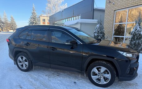 Toyota RAV4, 2021 год, 3 500 000 рублей, 3 фотография