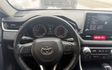 Toyota RAV4, 2021 год, 3 500 000 рублей, 5 фотография