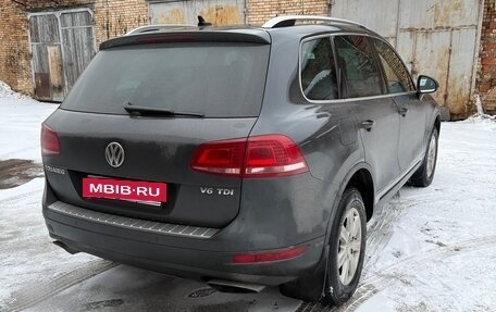 Volkswagen Touareg III, 2012 год, 2 100 000 рублей, 3 фотография