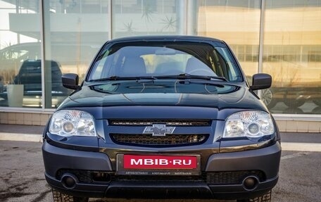 Chevrolet Niva I рестайлинг, 2018 год, 758 000 рублей, 2 фотография