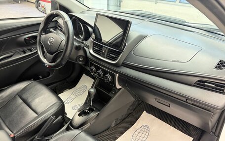 Toyota Yaris, 2021 год, 2 039 000 рублей, 17 фотография