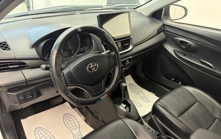 Toyota Yaris, 2021 год, 2 039 000 рублей, 13 фотография