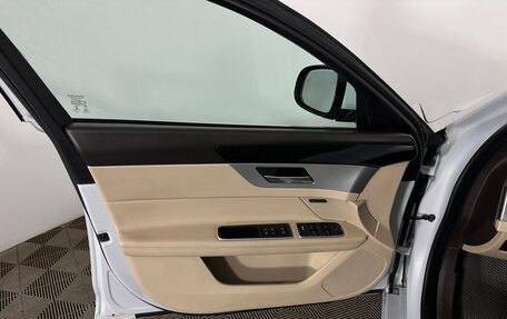 Jaguar XF II, 2020 год, 2 790 000 рублей, 8 фотография