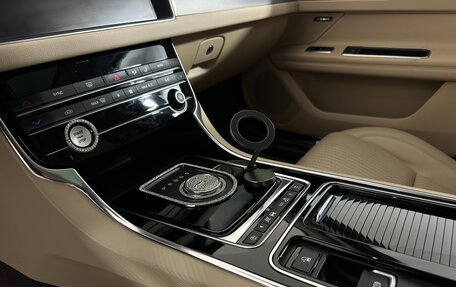 Jaguar XF II, 2020 год, 2 790 000 рублей, 13 фотография