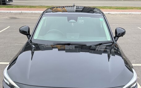 Honda Vezel, 2024 год, 2 960 000 рублей, 3 фотография