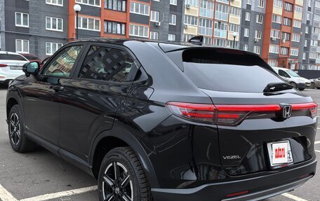 Honda Vezel, 2024 год, 2 960 000 рублей, 5 фотография