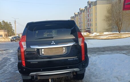 Mitsubishi Pajero Sport III рестайлинг, 2017 год, 2 950 000 рублей, 16 фотография