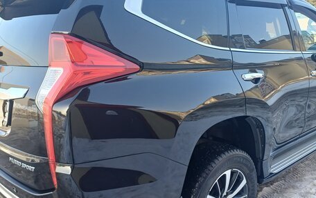 Mitsubishi Pajero Sport III рестайлинг, 2017 год, 2 950 000 рублей, 13 фотография