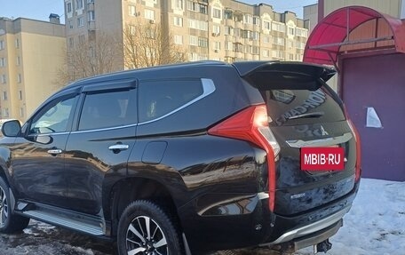 Mitsubishi Pajero Sport III рестайлинг, 2017 год, 2 950 000 рублей, 17 фотография