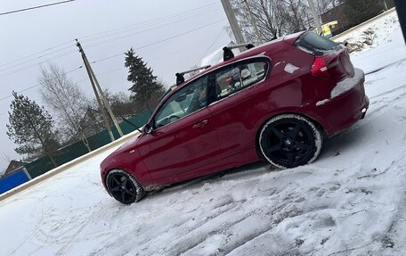 BMW 1 серия, 2008 год, 800 000 рублей, 2 фотография