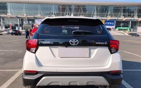 Toyota Yaris XP150 рестайлинг, 2022 год, 1 600 000 рублей, 5 фотография