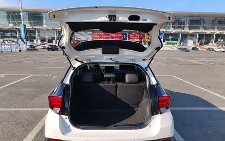 Toyota Yaris XP150 рестайлинг, 2022 год, 1 600 000 рублей, 18 фотография