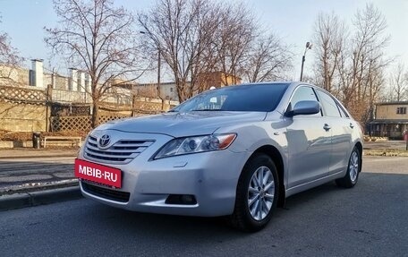 Toyota Camry, 2008 год, 599 999 рублей, 2 фотография
