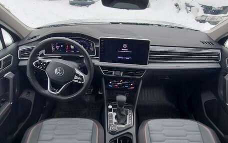 Volkswagen Tiguan II, 2023 год, 4 663 050 рублей, 5 фотография